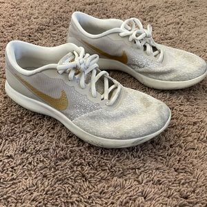 Nike Contact Sneakers